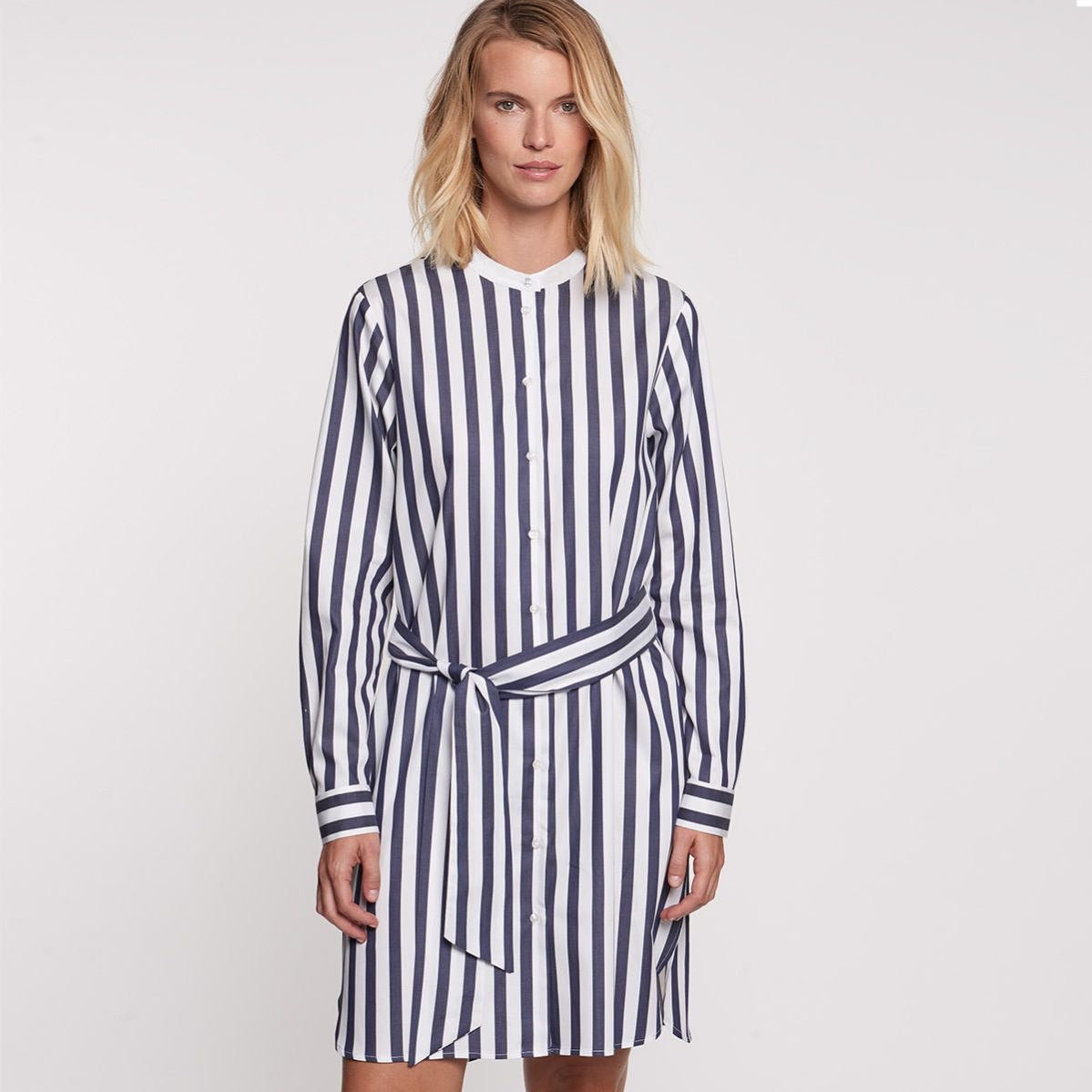 witte overhemdbloes jurk met strepen donkerblauw model